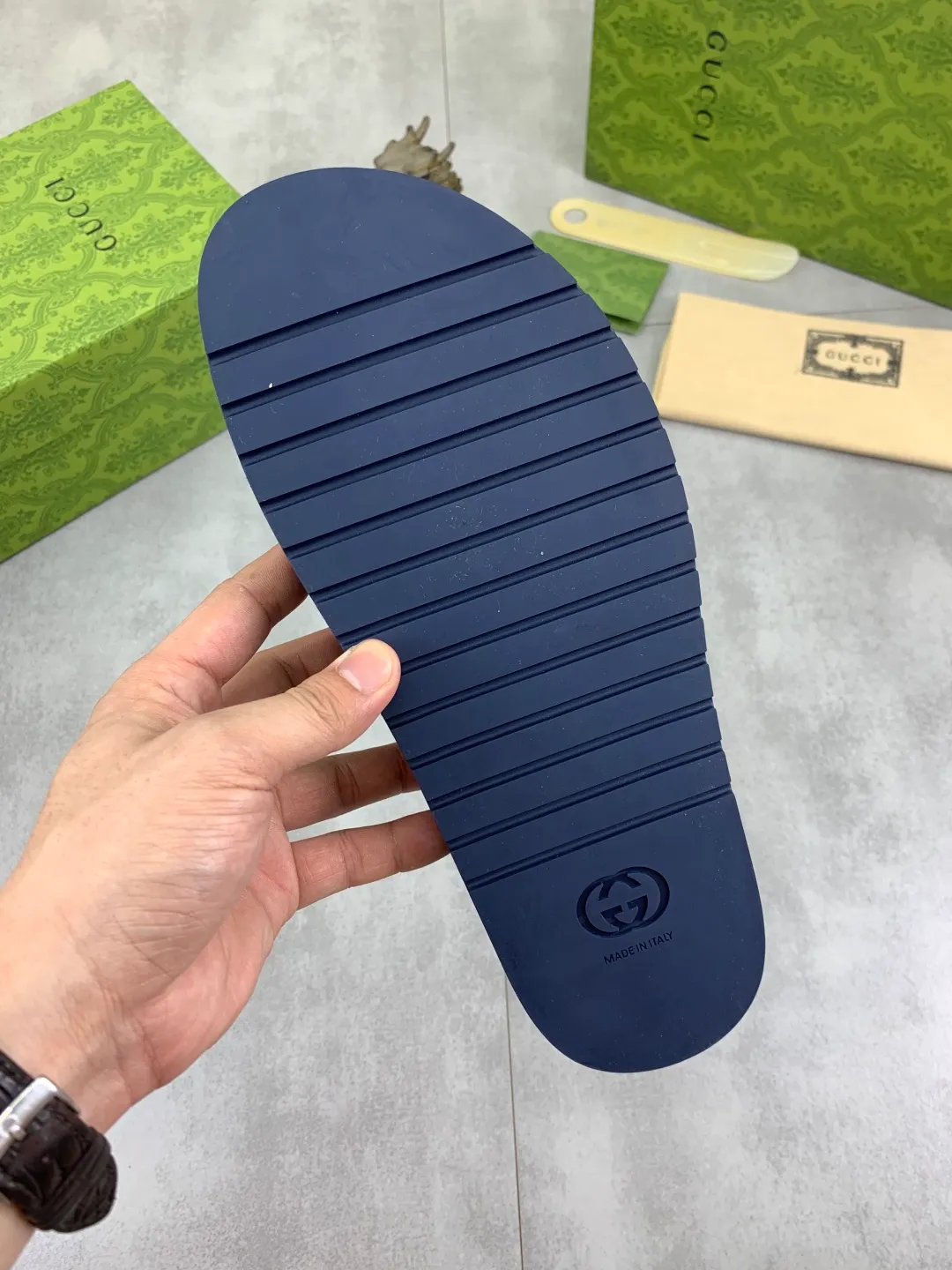 Men's Men's Shoes💰P320💰[New Style]🎁🎁🎁 High-quality GUCCI new casual slippers for the Year of the Snake, original official website, perfect workmanship, transmitting a kind of noble luxury, sublimating its definition of luxury in Gucci's high-end extraordinary craftsmanship. Original Gucci double G combination outsole, code number: 38-44 (45 customized)